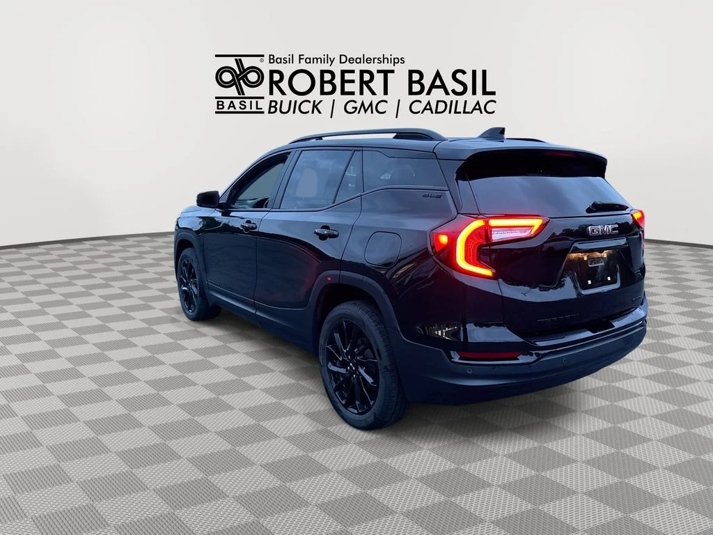 Used 2024 Black GMC SLE image 6