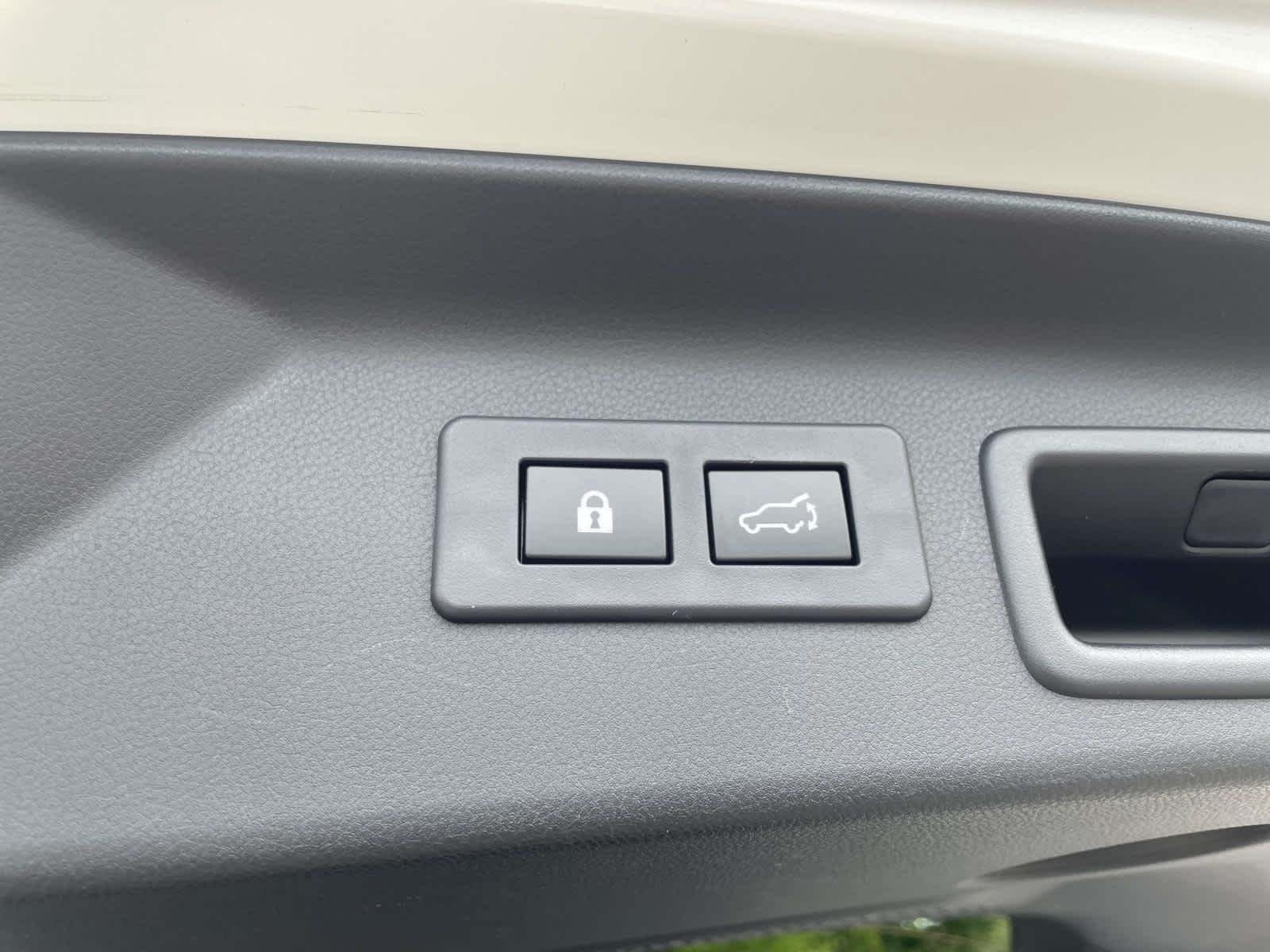 Certified Used 2025 Crystal White Pearl Subaru Premium image 17