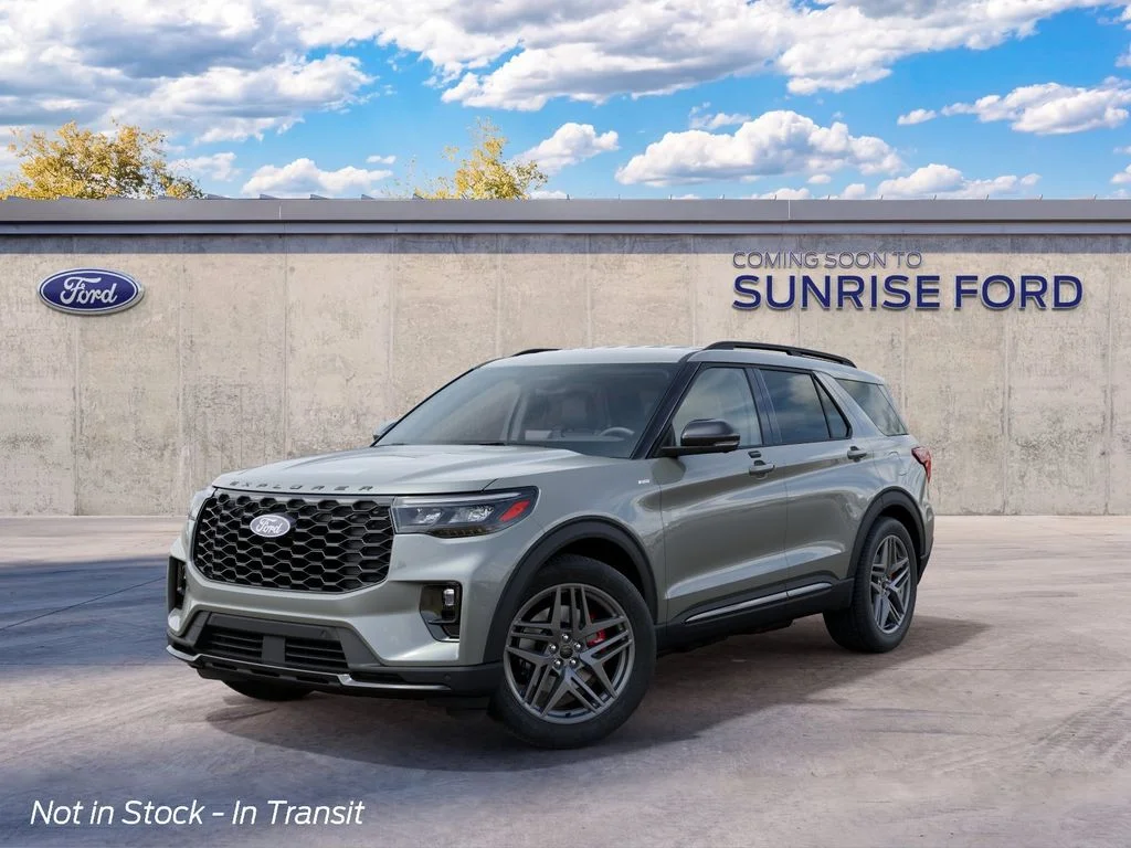 New 2027 Avalanche Gray Ford ST-Line image 2