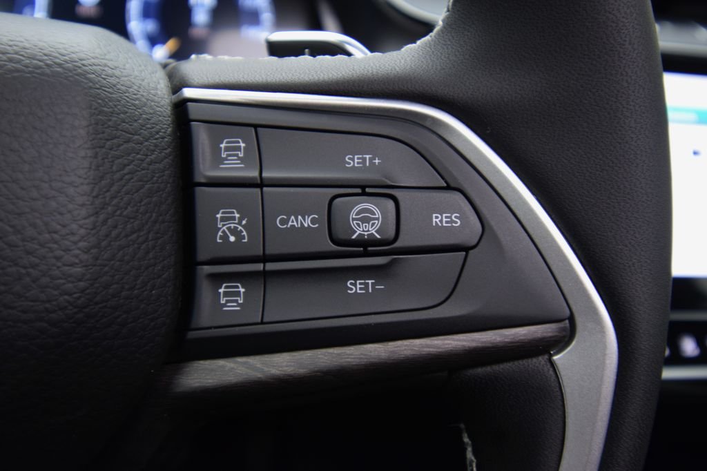 New 2026 Silver Zynith Exterior Paint Jeep Altitude image 29