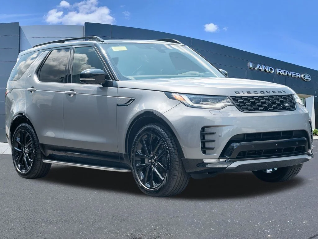 New 2026 Gray Land Rover Dynamic SE image 3