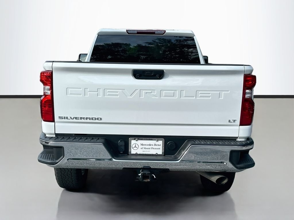 Used 2025 White Chevrolet LT image 6