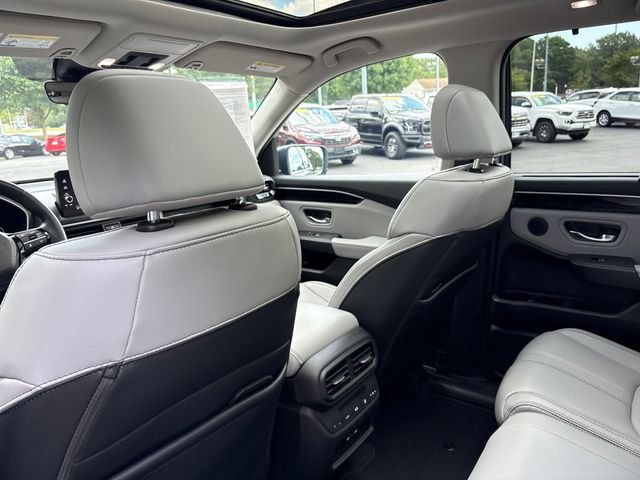 Used 2024  Honda Touring image 28