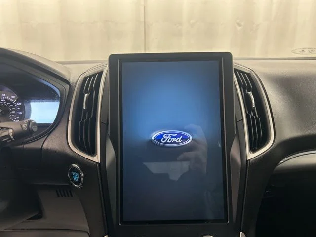 Used 2022 Blue Ford SEL image 14