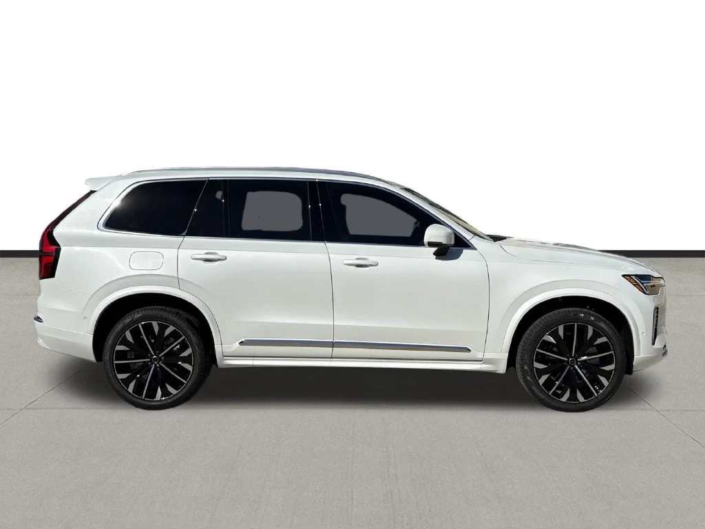 New 2026 Crystal White Volvo Plus image 4