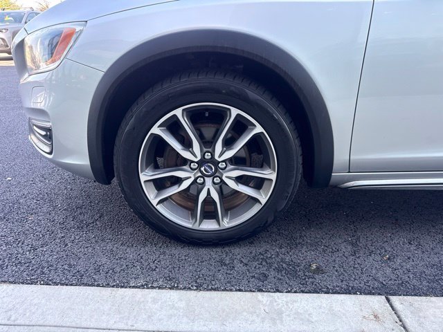 Used 2016 Silver Volvo T5 Platinum image 7