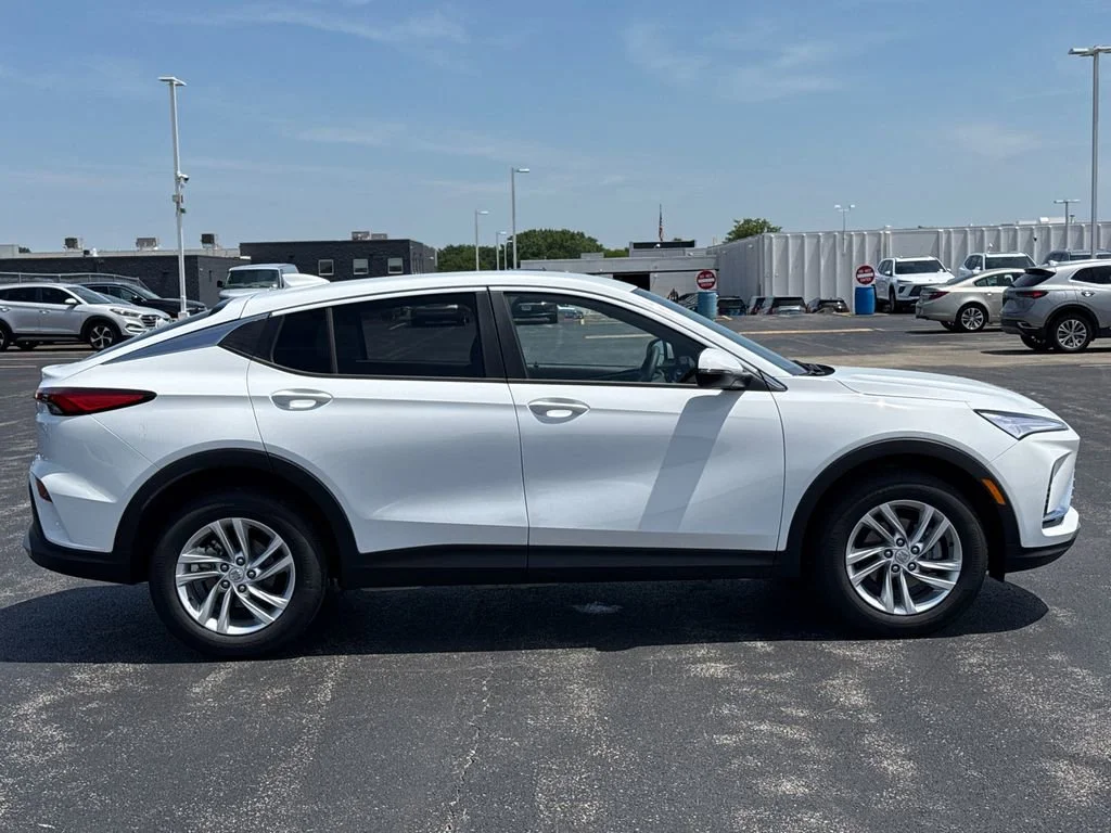 New 2026 Summit White Buick Preferred image 11