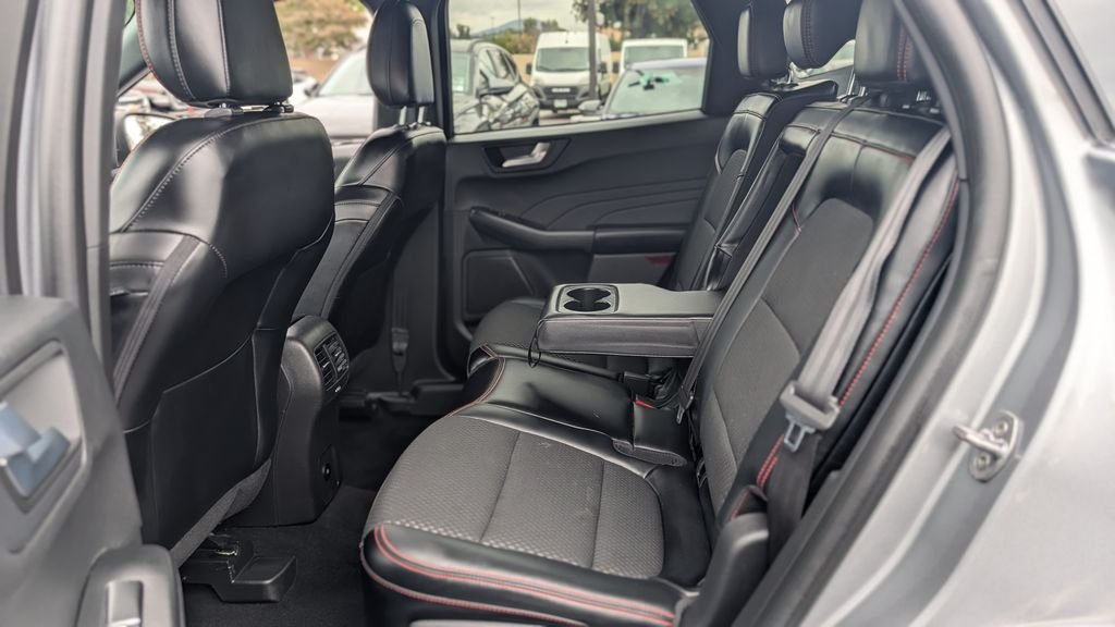 2024 Ford Escape ST-Line - Photo 17