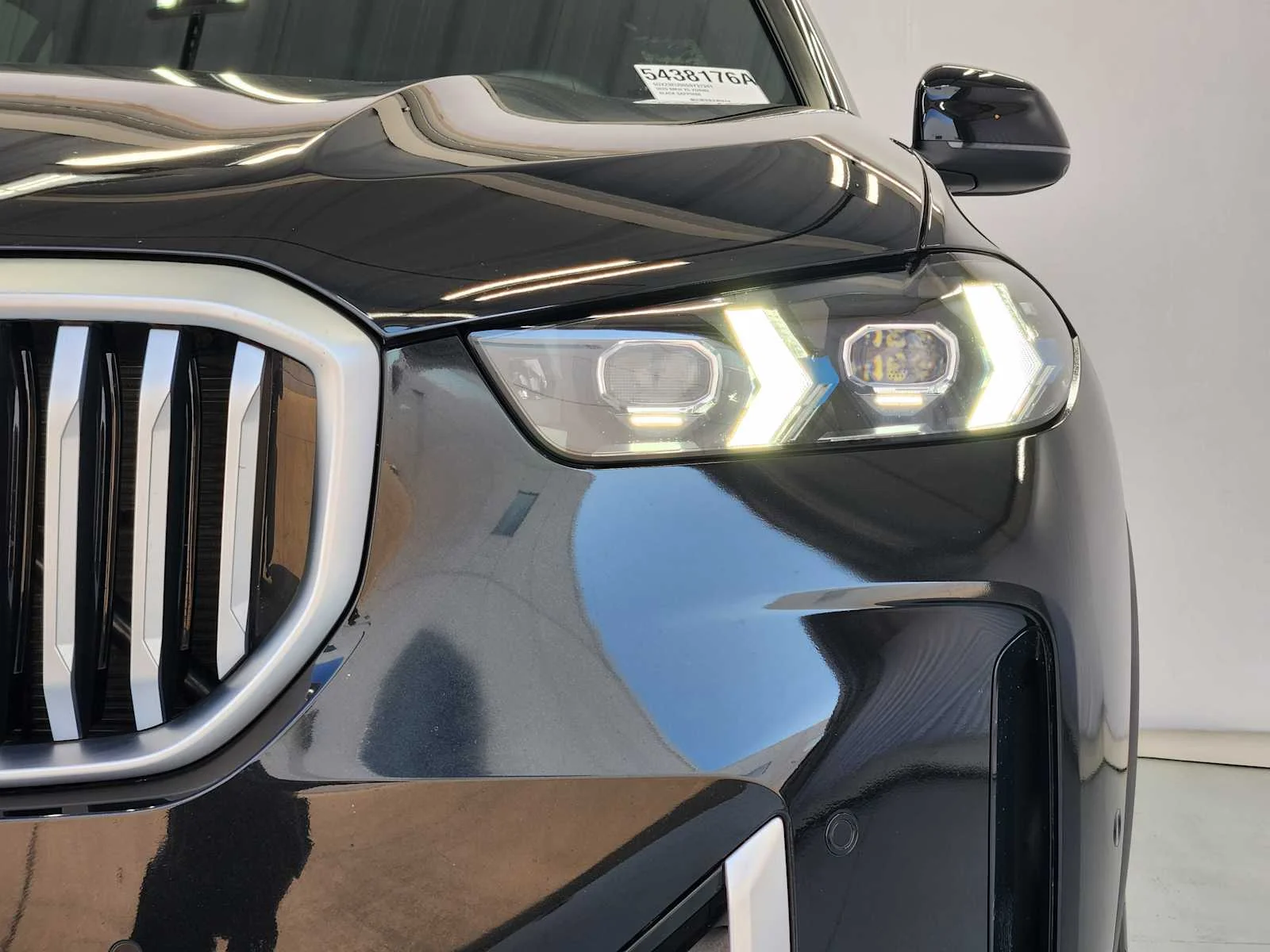 Certified Used 2025 Black Sapphire Metallic BMW xDrive40i image 9