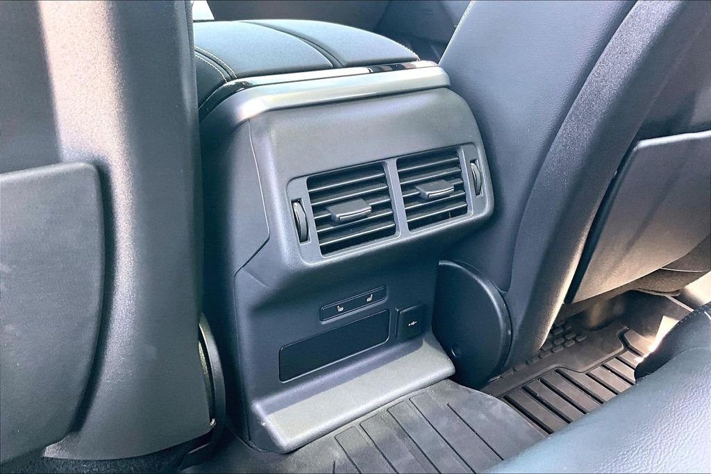 Certified Used 2023  Land Rover R-Dynamic S MHEV image 10