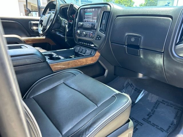 Used 2019 Black Chevrolet High Country image 13