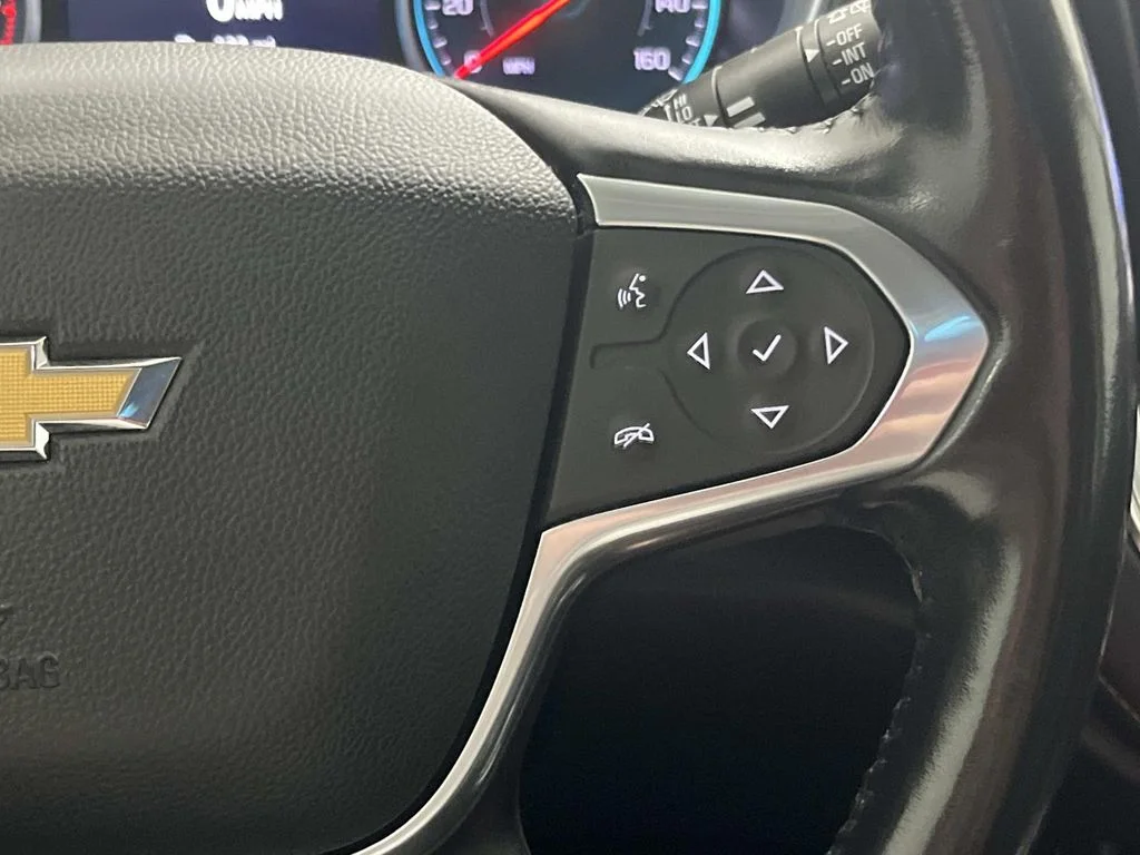 Used 2020 SUMMIT WHITE Chevrolet LT Cloth image 18