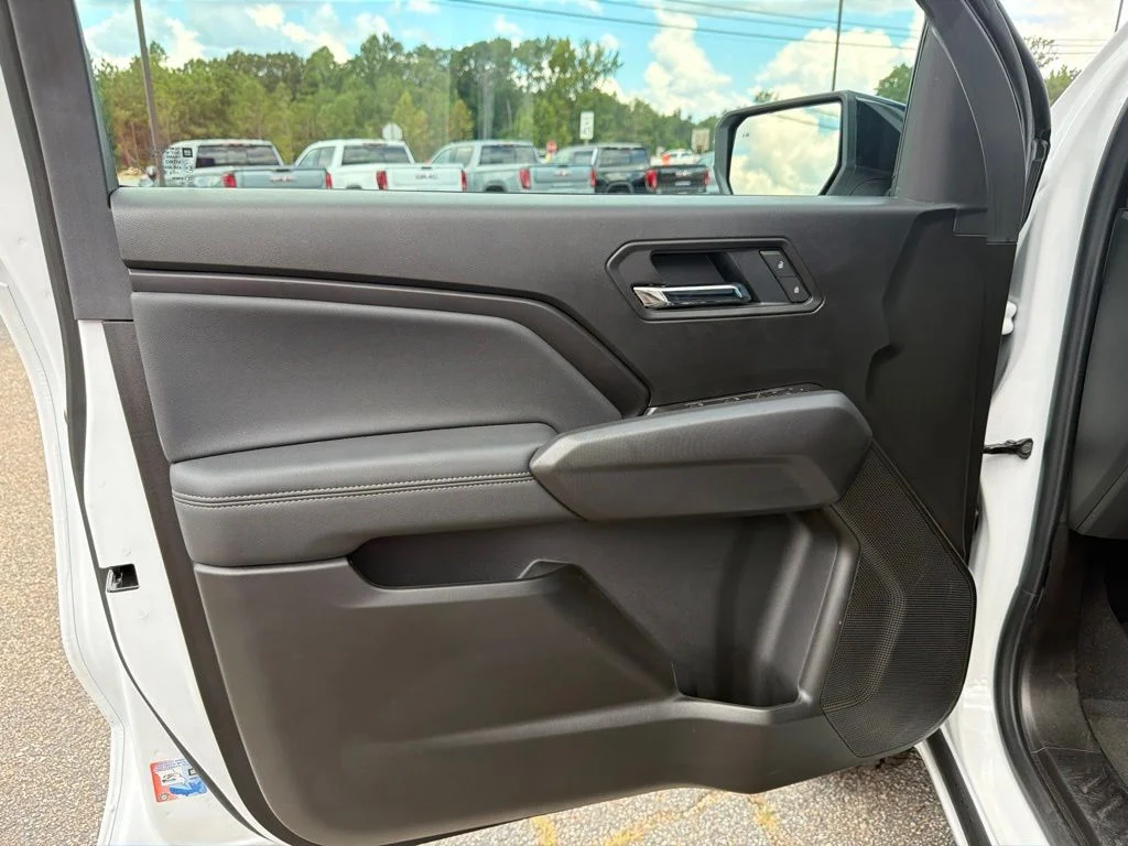 New 2026 White GMC Elevation image 9