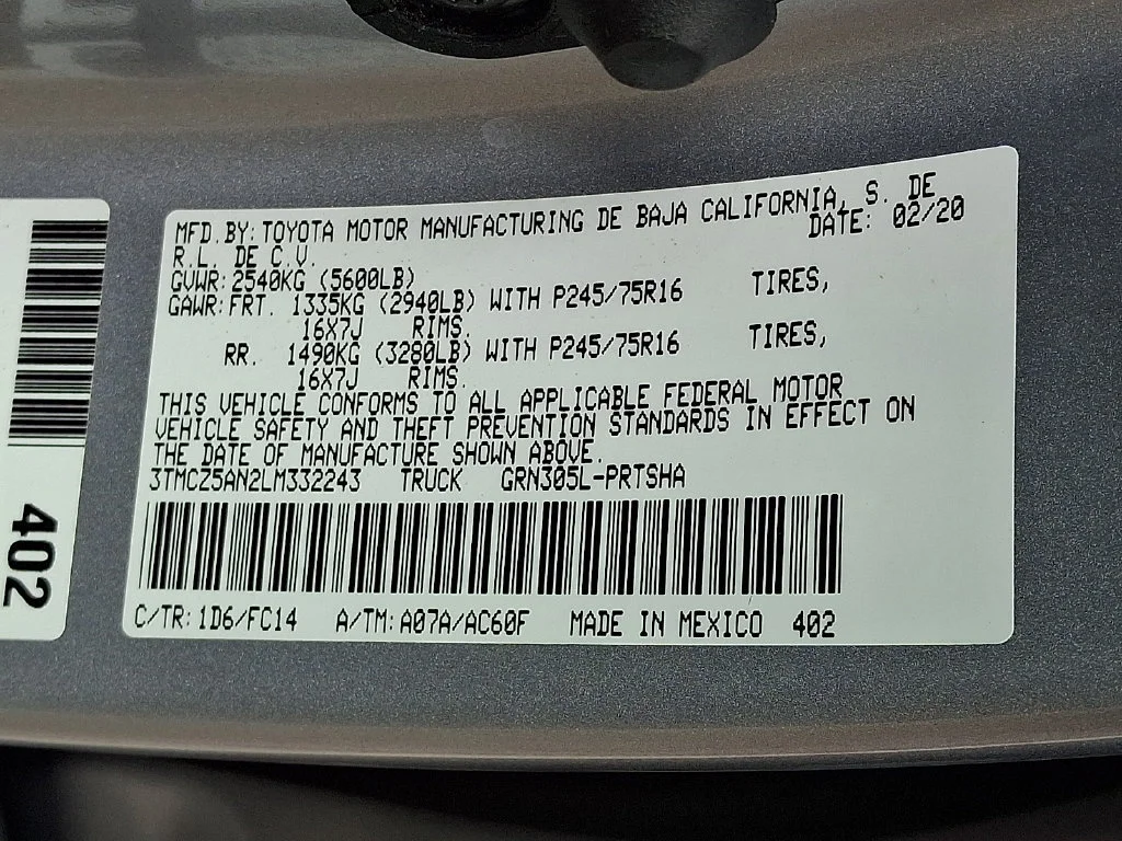 Used 2020 Silver Sky Metallic Toyota SR5 image 28