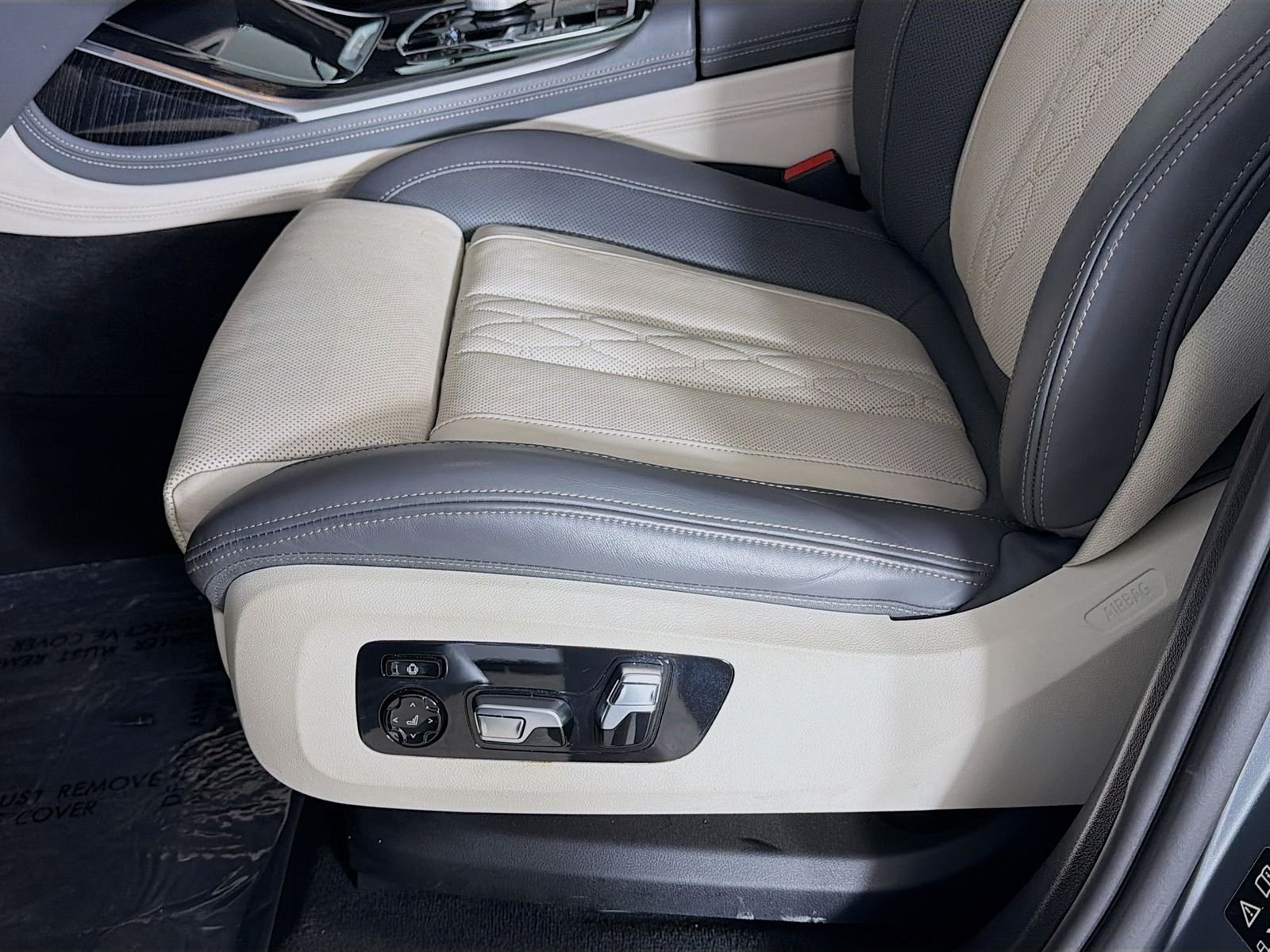 Certified Used 2024 Frozen Pure Grey Metallic BMW xDrive40i image 20