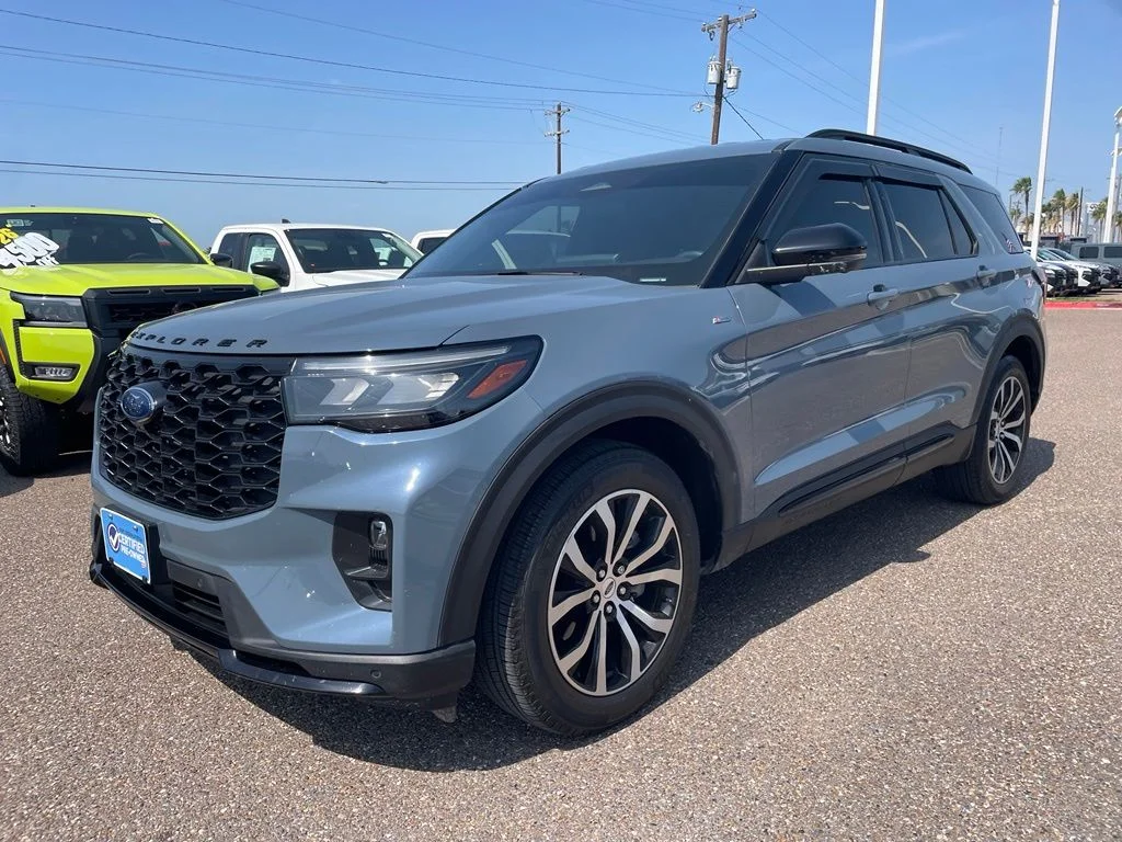 Used 2025 Blue Ford ST-Line image 3