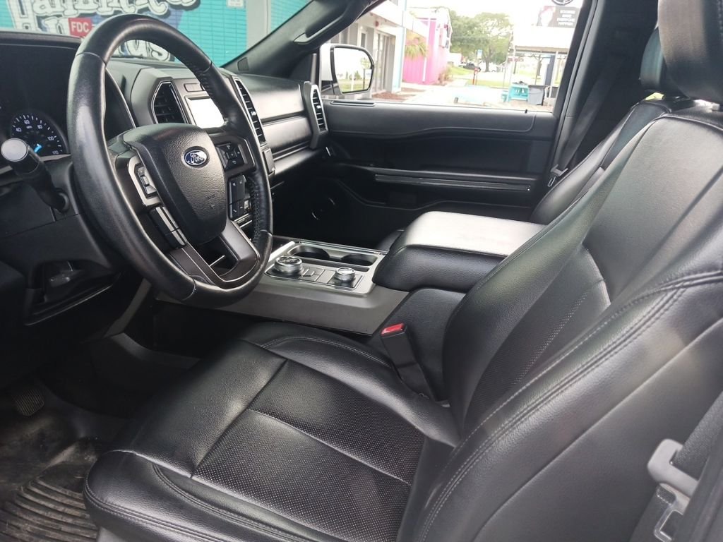 Used 2019 White Ford XLT image 9