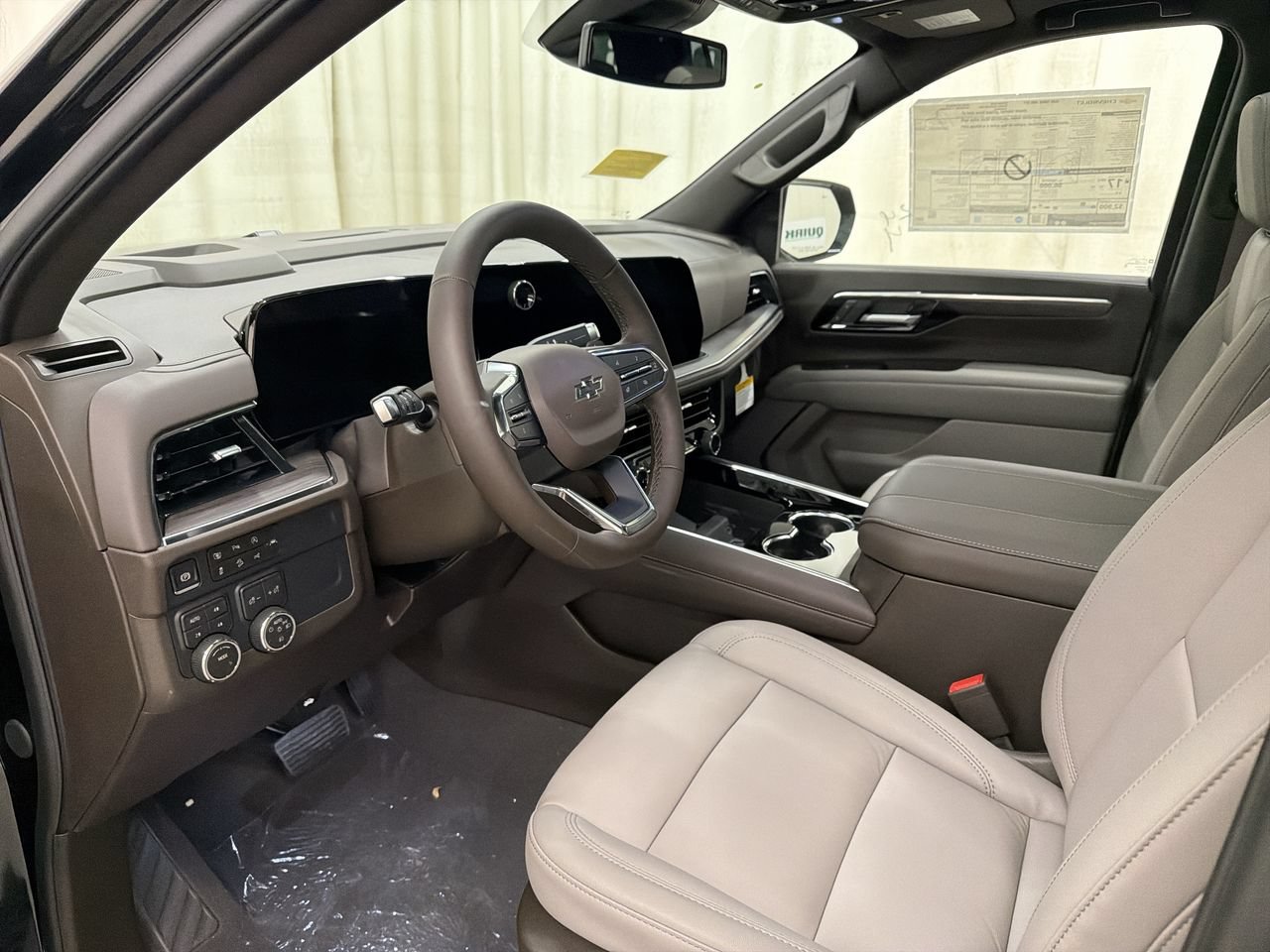 2026 Chevrolet Tahoe Z71 - Photo 14