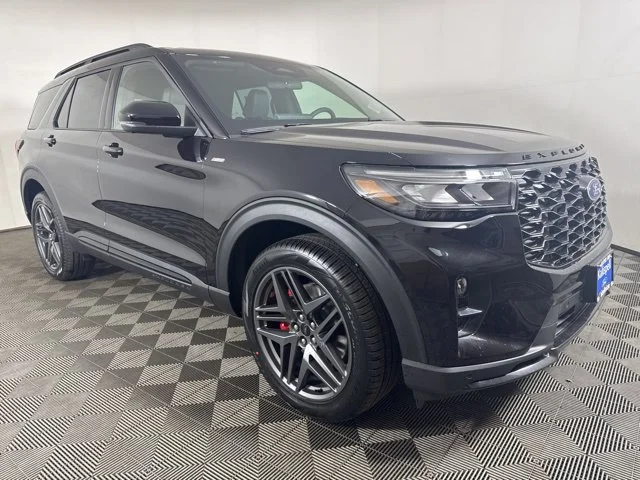 New 2026 Agate Black Metallic Ford ST-Line image 1