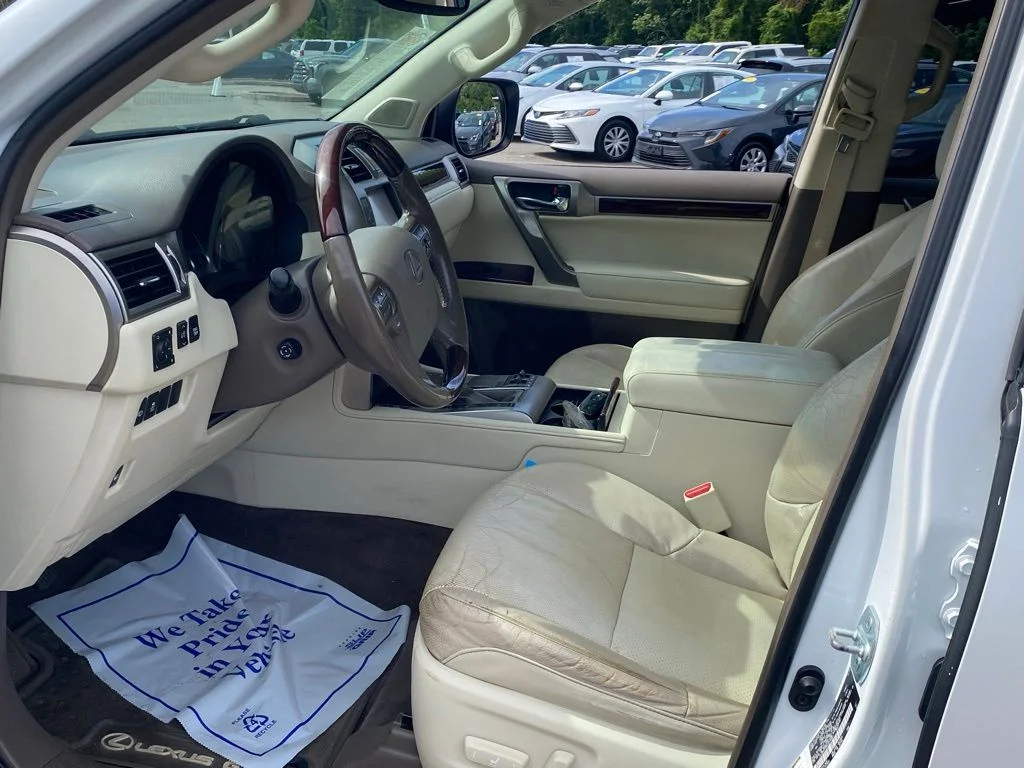 Used 2019  Lexus 460 image 6