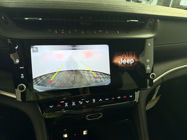 New 2027 Gray Jeep Altitude image 25
