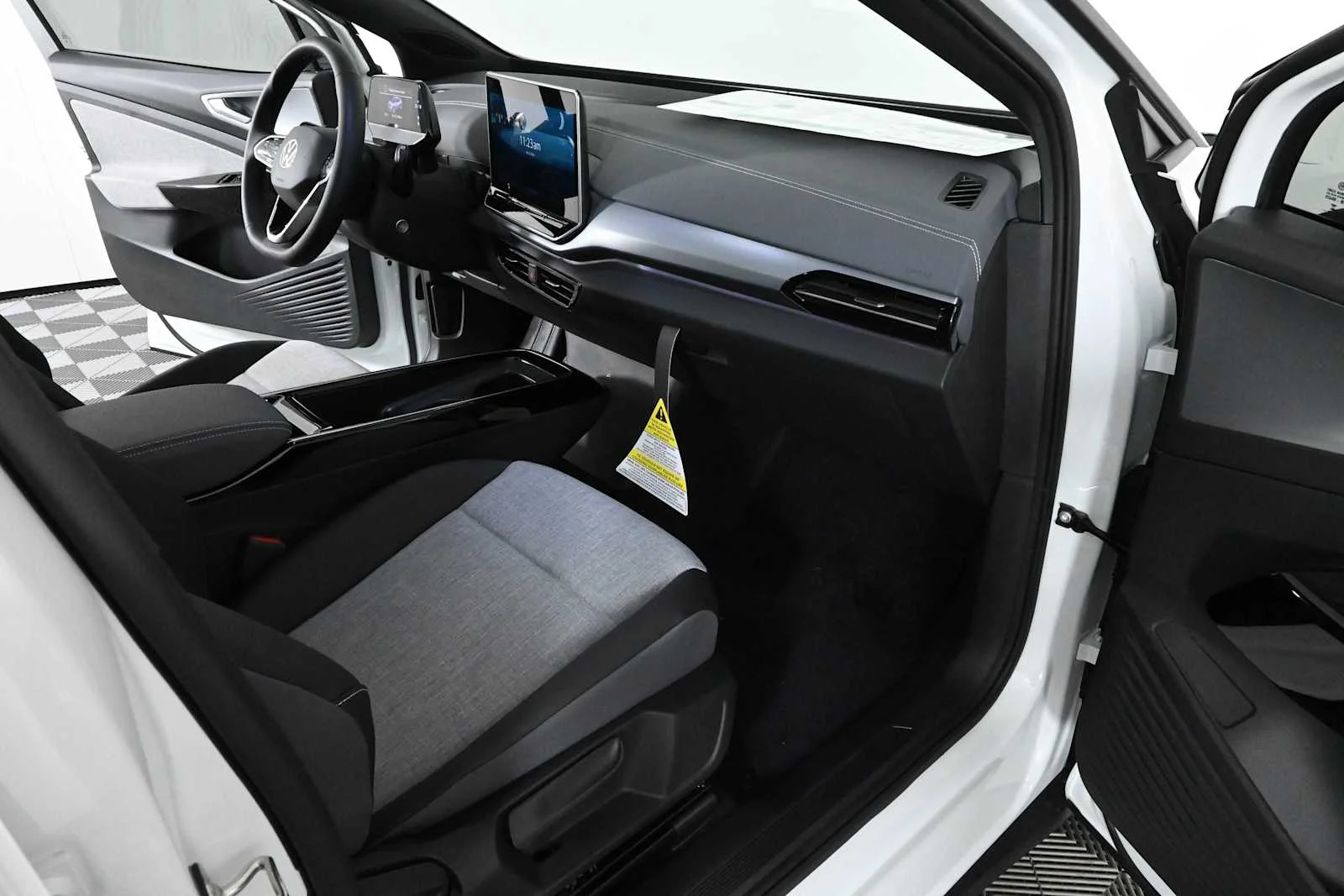 New 2026 OPAL WHITE Volkswagen Pro image 9