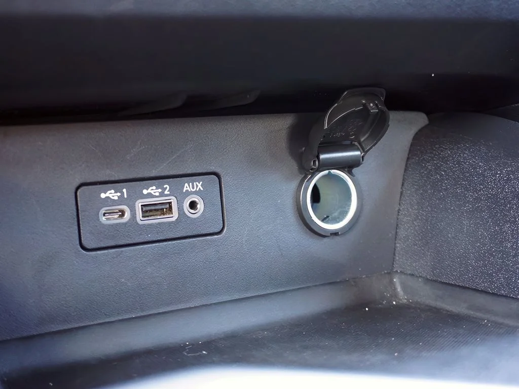 2025 Nissan Altima SV - Photo 35