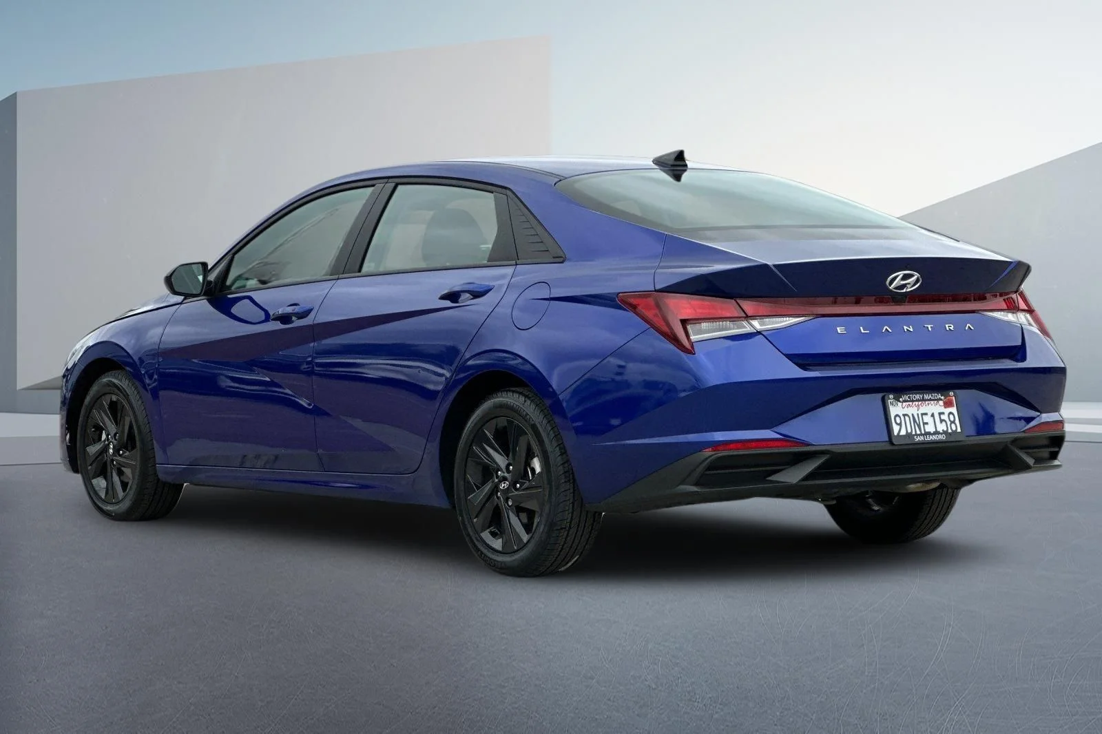 Used 2023 Blue Hyundai SEL image 6