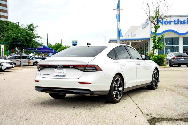 New 2026 Platinum White Pearl Honda SE image 4