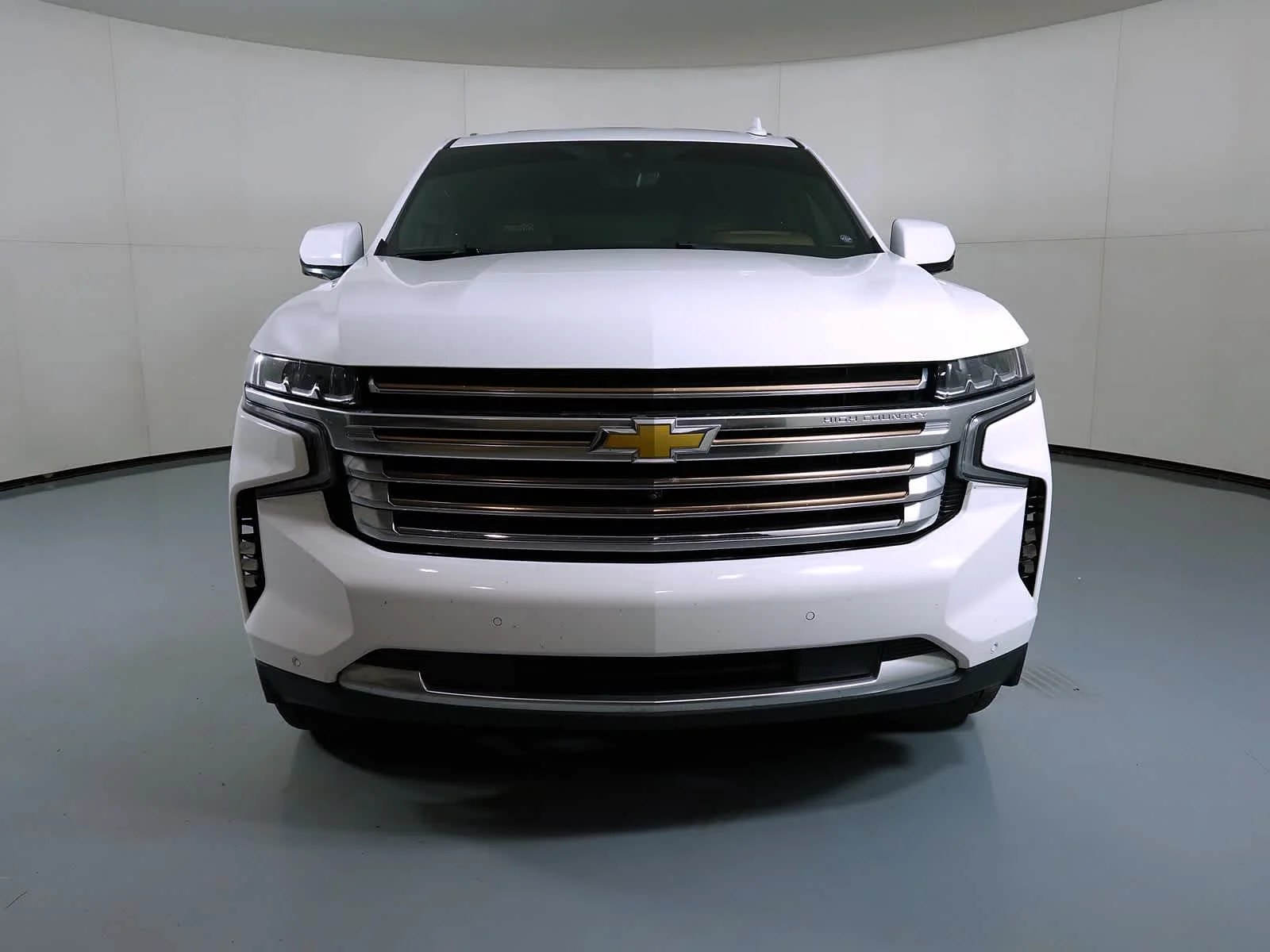 Used 2022 Summit White Chevrolet High Country image 8