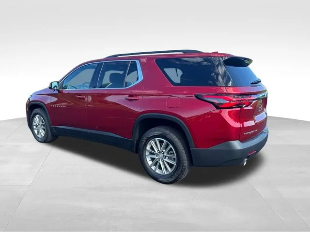Used 2023 RADIANT RED TINTCOAT Chevrolet LT Cloth image 3