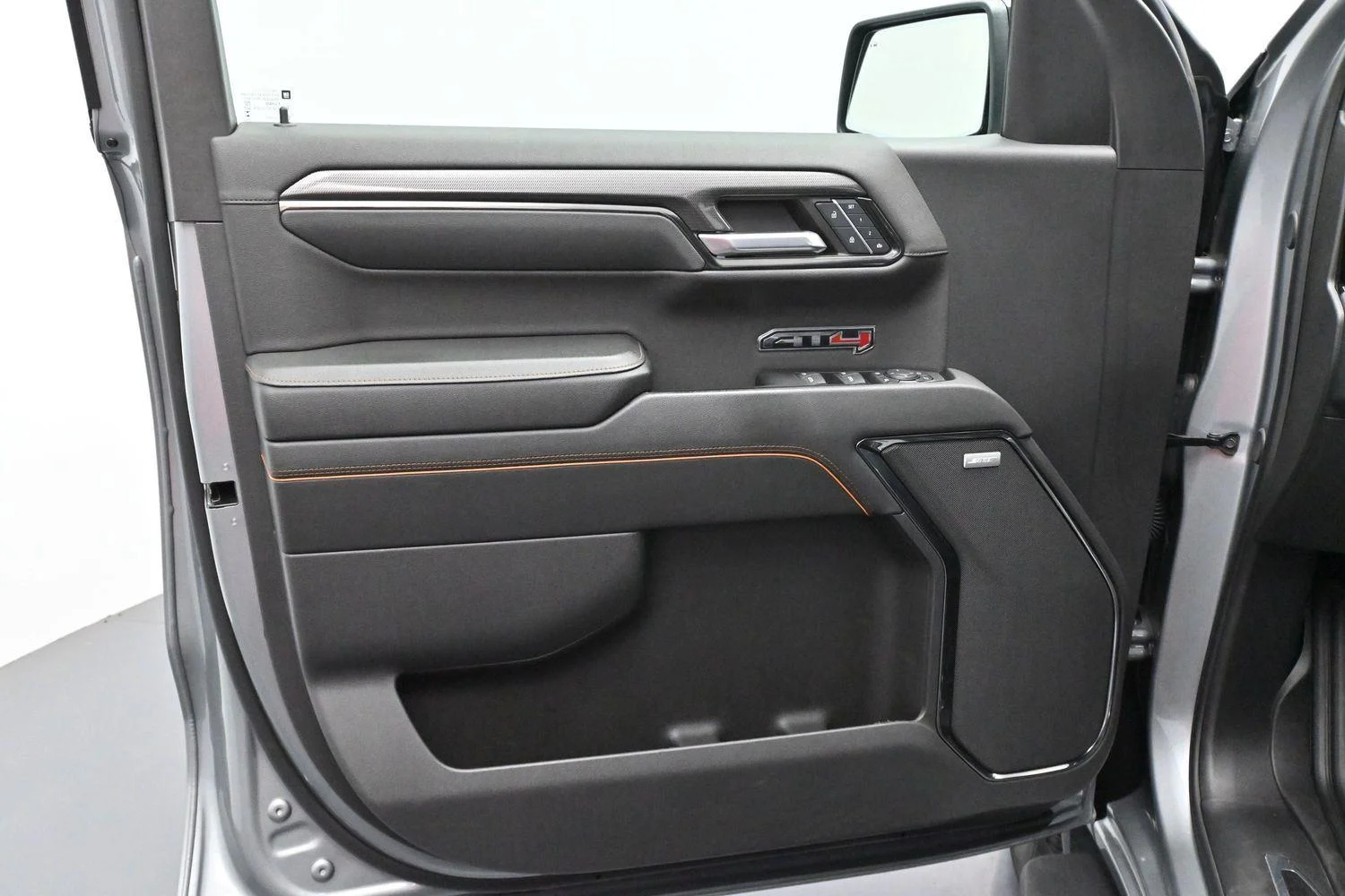 Used 2024 Sterling Metallic GMC AT4 image 10