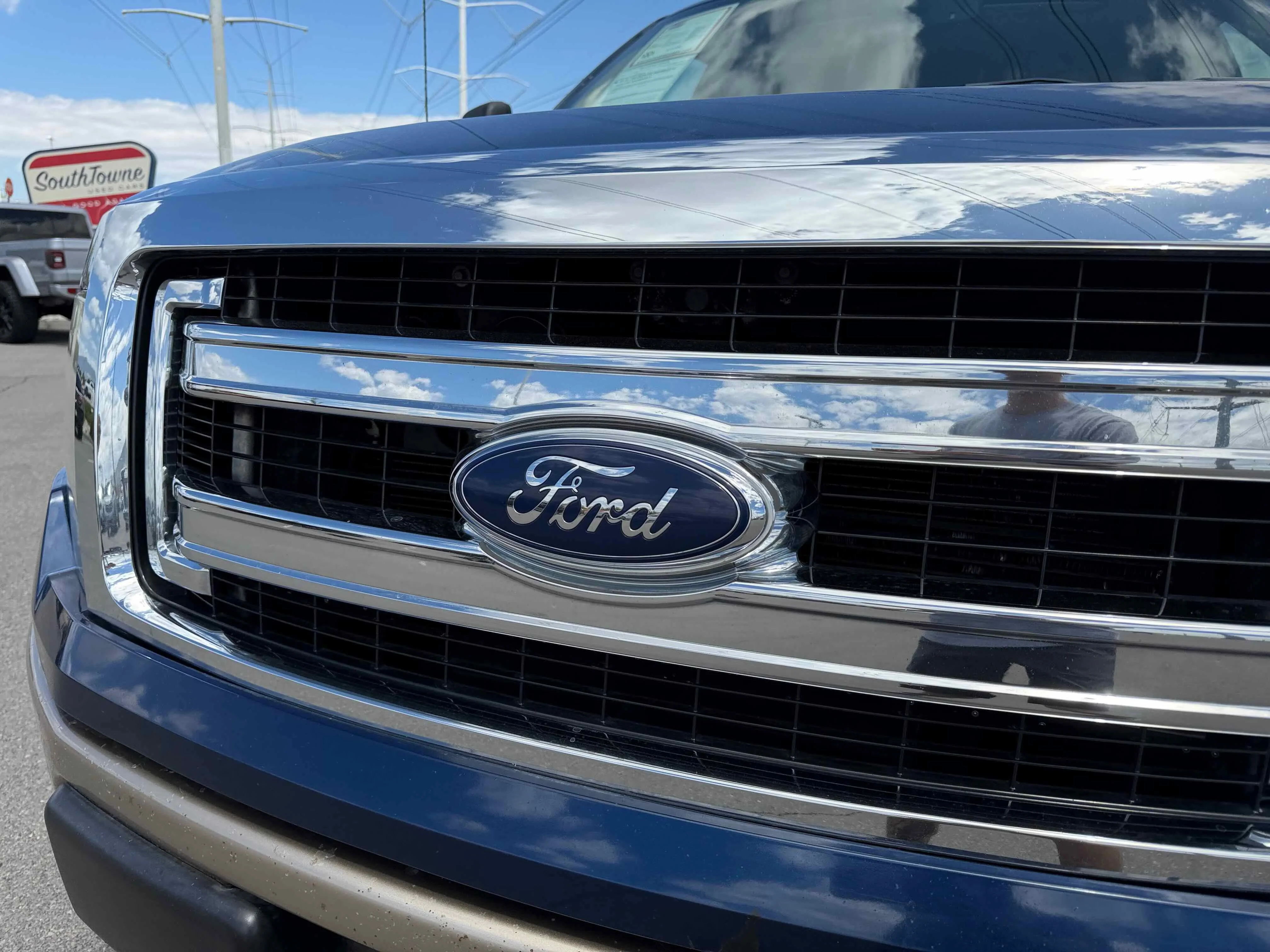 Used 2011 Blue Ford FX4 image 11