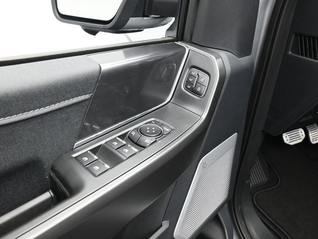 2025 Ford F-150 Lariat - Photo 11