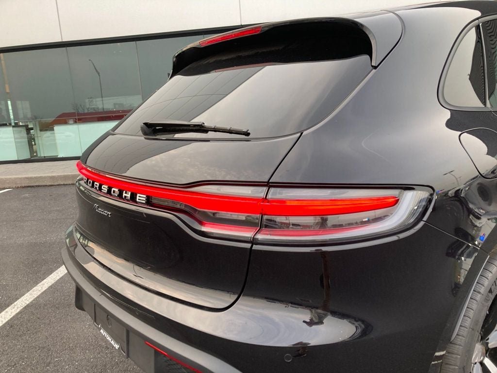 2026 Porsche Macan T - Photo 28
