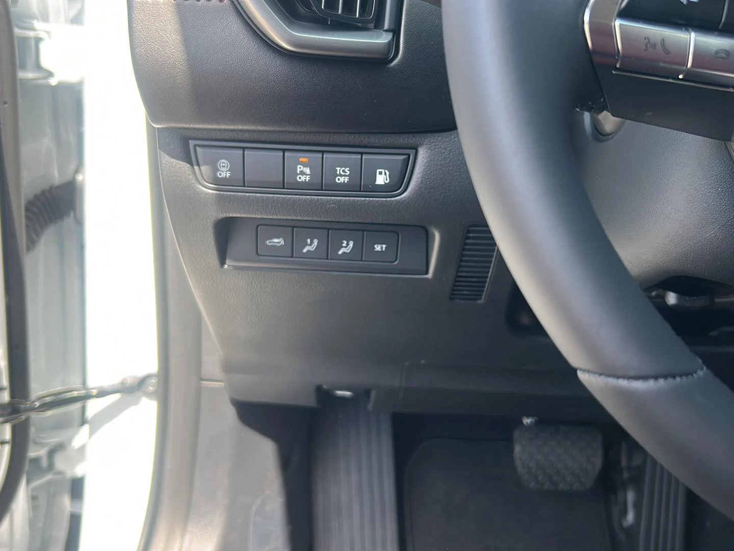 New 2026 Wind Chill Pearl Mazda Premium AWD image 6