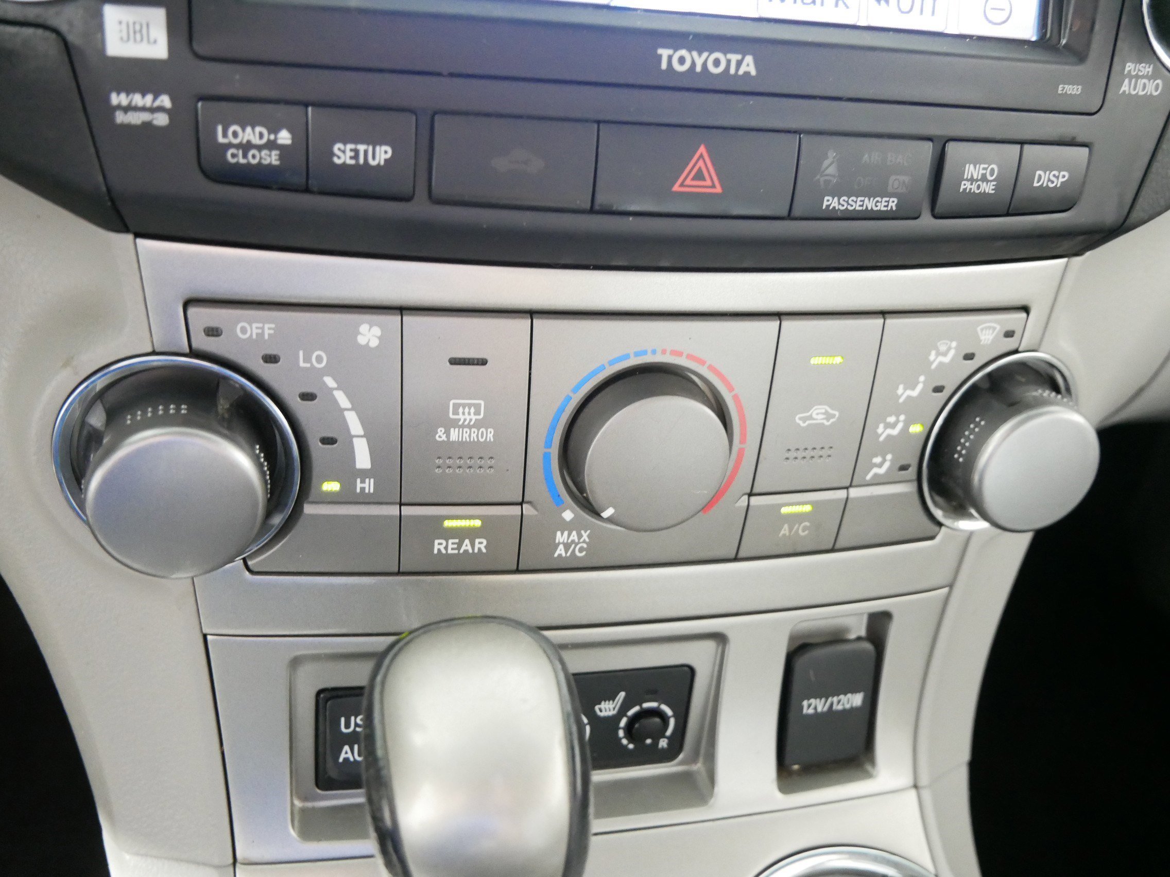 Used 2012 Blizzard Pearl Toyota SE image 23