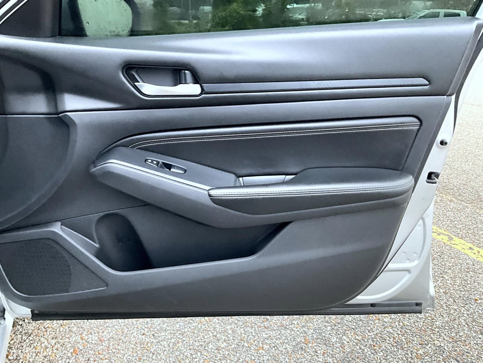 Used 2020 Silver Nissan 2.5 S image 19