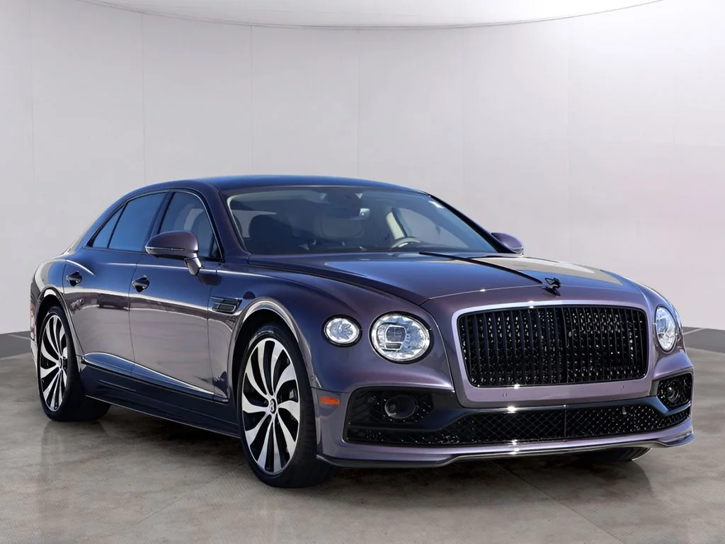 Used 2023 Gray Violet by Mulliner Bentley Azure image 3