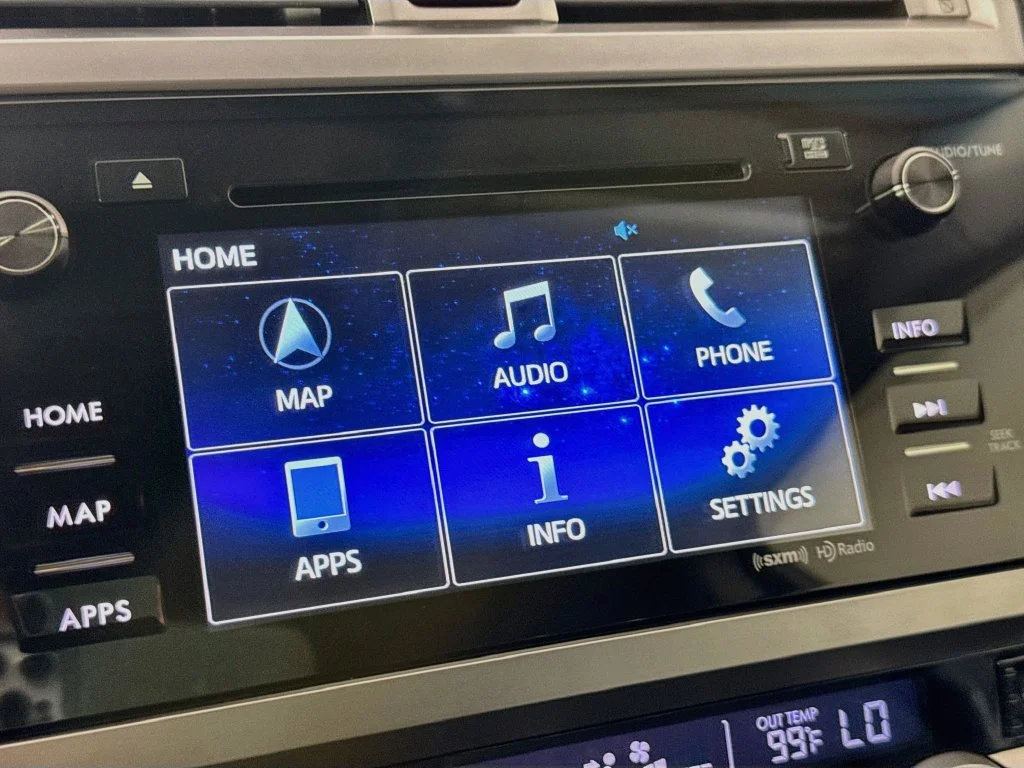 Used 2016 Silver Subaru 2.5i image 17