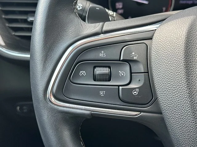 Used 2021 Blue Buick Essence image 22