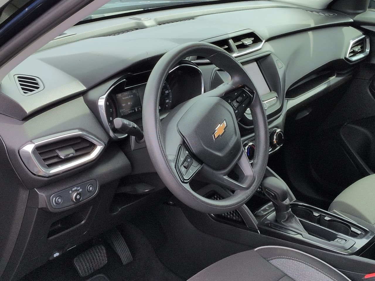 2023 Chevrolet TrailBlazer LT - Photo 10