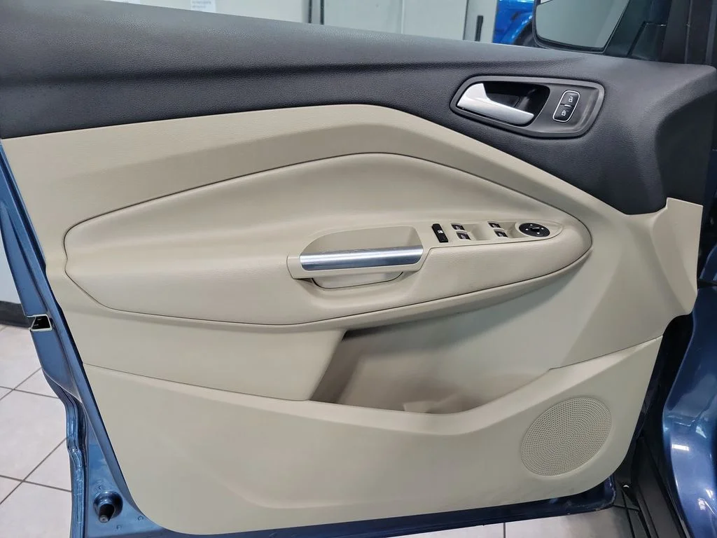 Certified Used 2018 Blue Ford SE image 28