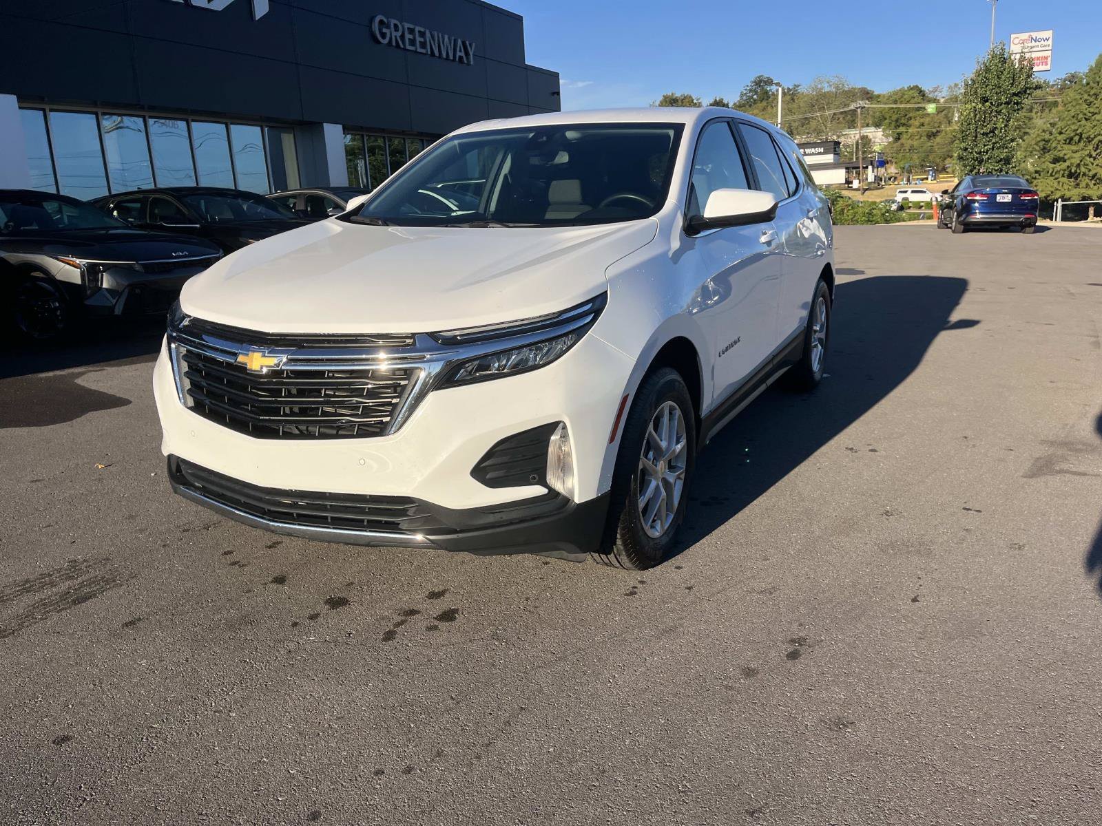 Used 2024 Summit White Chevrolet LT image 7