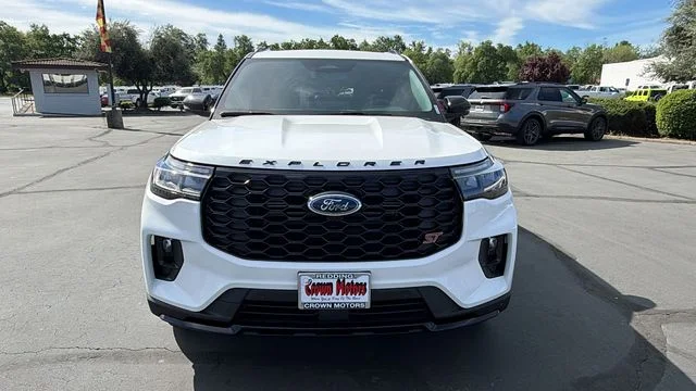 New 2026 Star White Metallic Tri-Coat Ford ST image 8