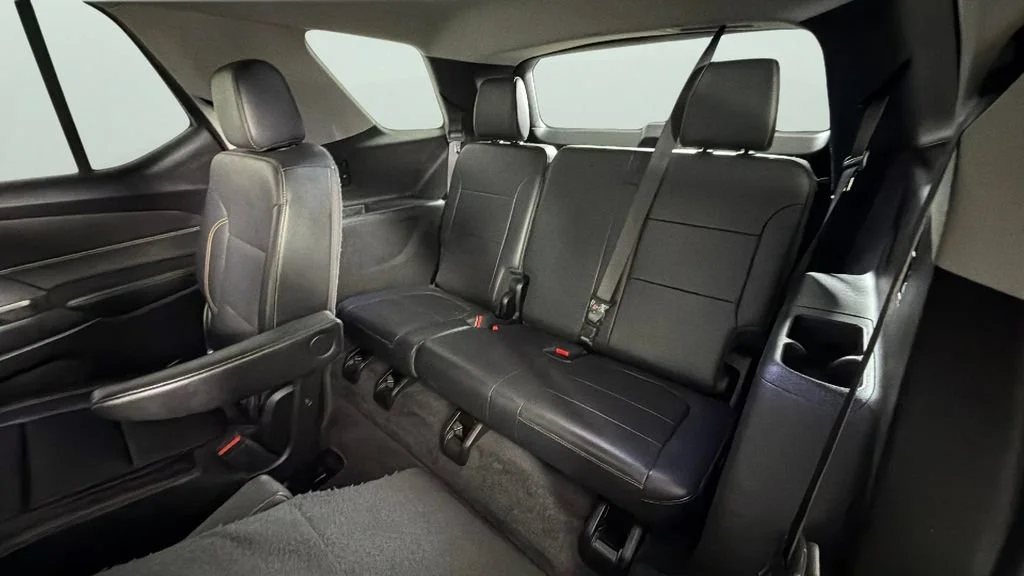 Used 2019 GRAPHITE METALLIC Chevrolet LT Leather image 25