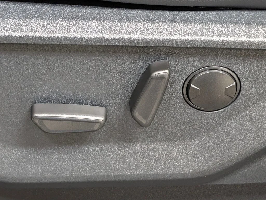 New 2026 Agate Black Metallic Ford F-250® Lariat® image 18