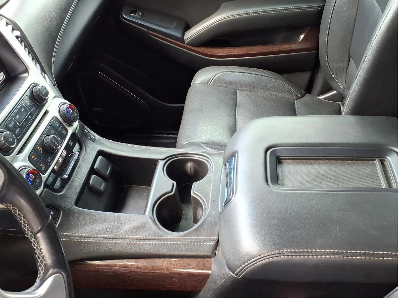 Used 2019 ONYX BLACK GMC SLT image 24