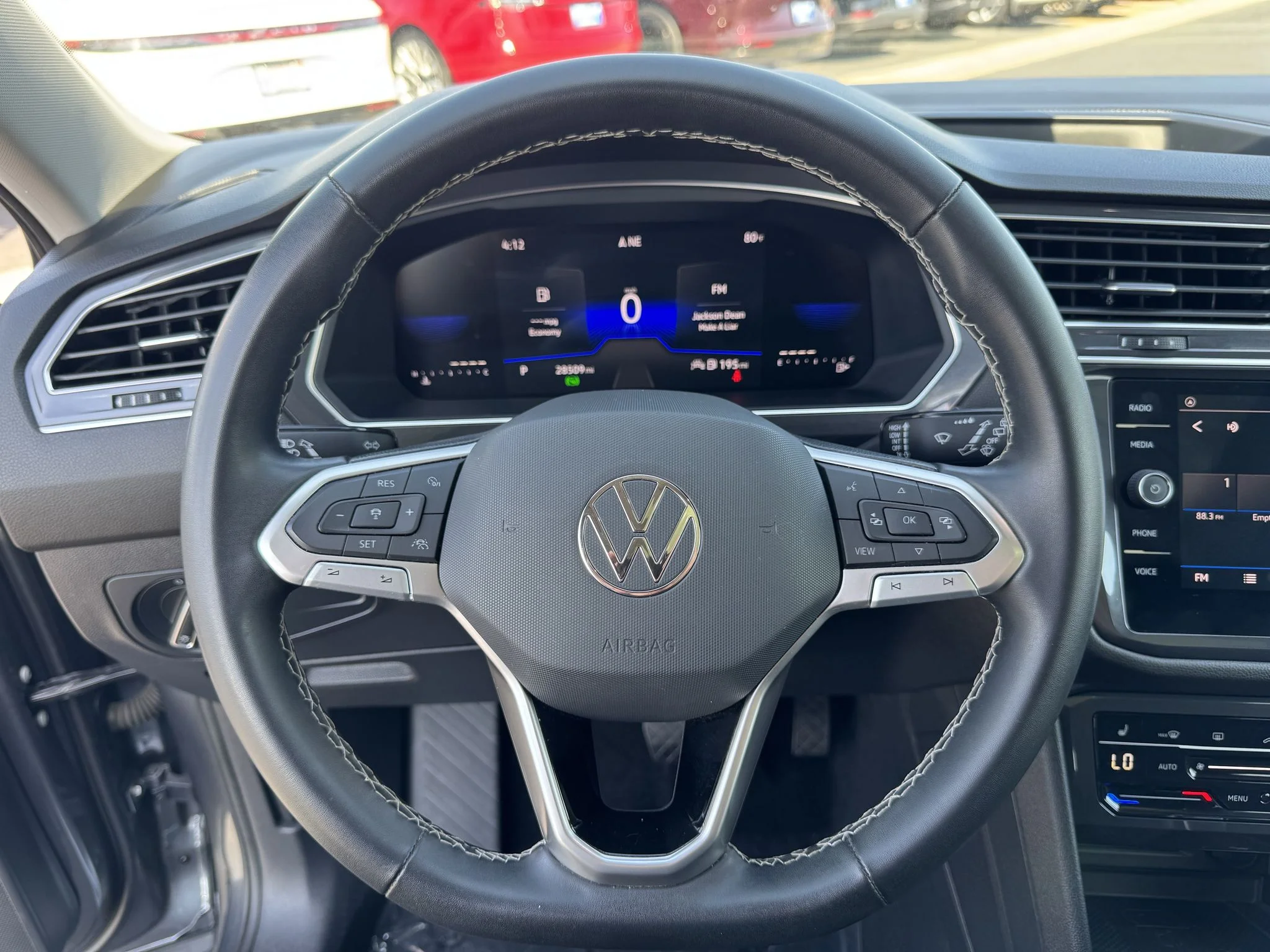 Used 2023 Platinum Gray Metallic Volkswagen SE image 12