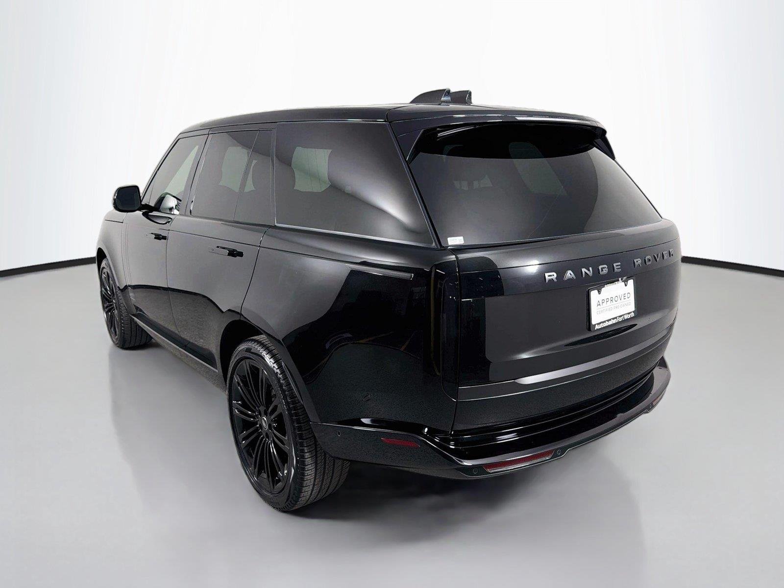 Certified Used 2024 Santorini Black Land Rover SE image 7